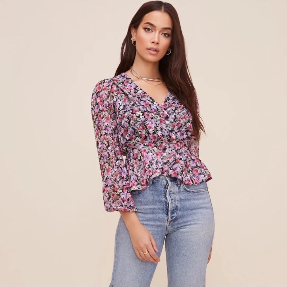 ASTR The Label Floral Wrap Top